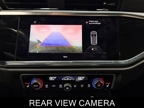 Used 2020 Audi Q3 2.0T Premium image 27