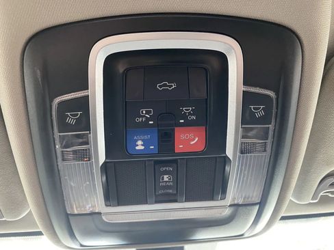 Used 2023 RAM 3500 Laramie AWD/4WD image 36