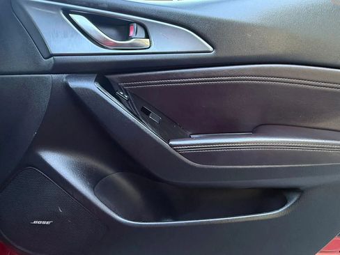 Used 2017 MAZDA MAZDA3 Grand Touring FWD image 35