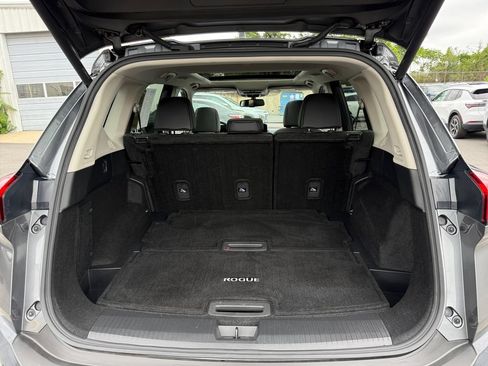 Used 2023 Nissan Rogue SL w/ SL Premium Package FWD image 25