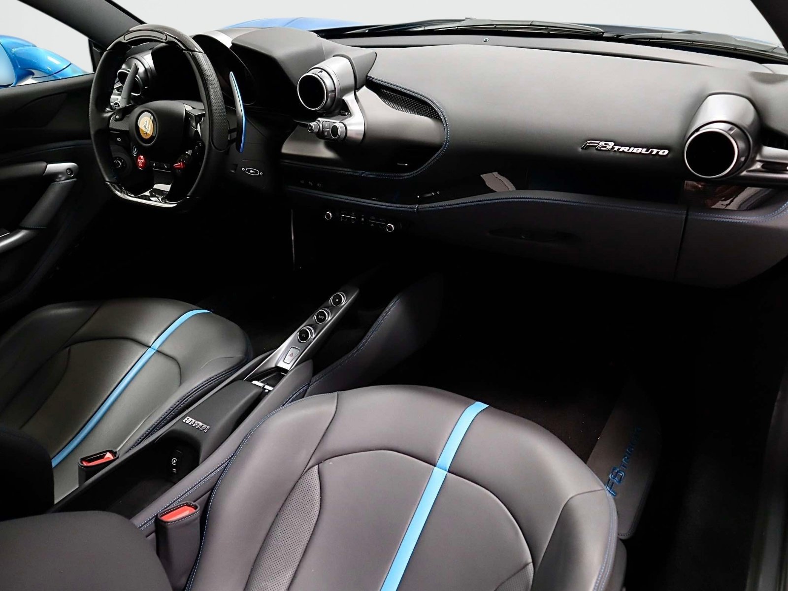 Certified 2022 Ferrari F8 Tributo RWD image 17