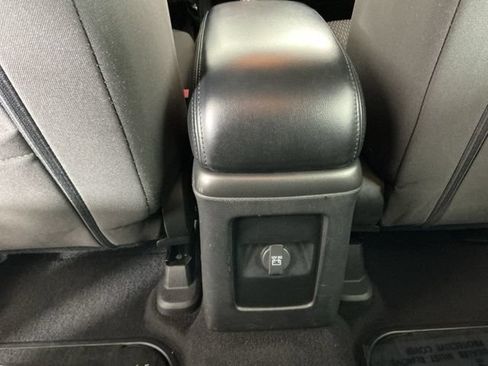 Used 2015 Dodge Journey American Value Package w/ Flexible Seating Group FWD image 22