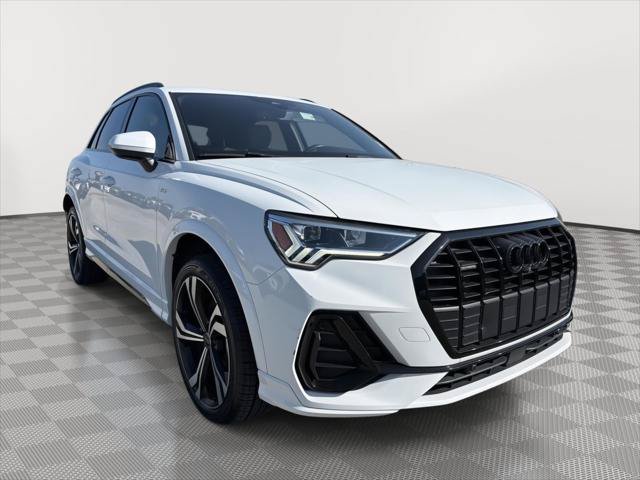 Used 2024 Audi Q3 2.0T Premium Plus w/ Premium Plus Package AWD/4WD image 7