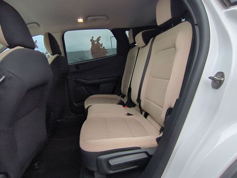 Used 2022 Ford Escape SE image 31