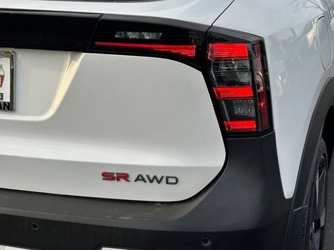 Certified 2025 Nissan Kicks SR AWD/4WD image 15