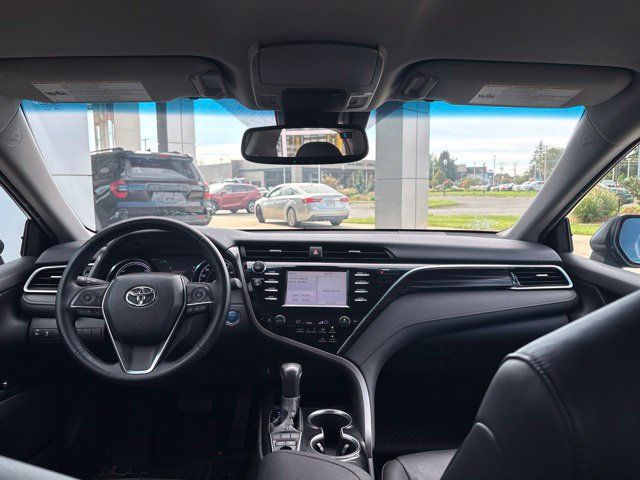 Used 2018 Toyota Camry XLE FWD image 26