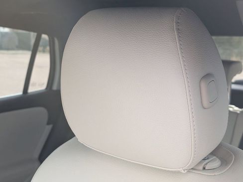 Used 2024 Mercedes-Benz GLA 250 4MATIC image 13