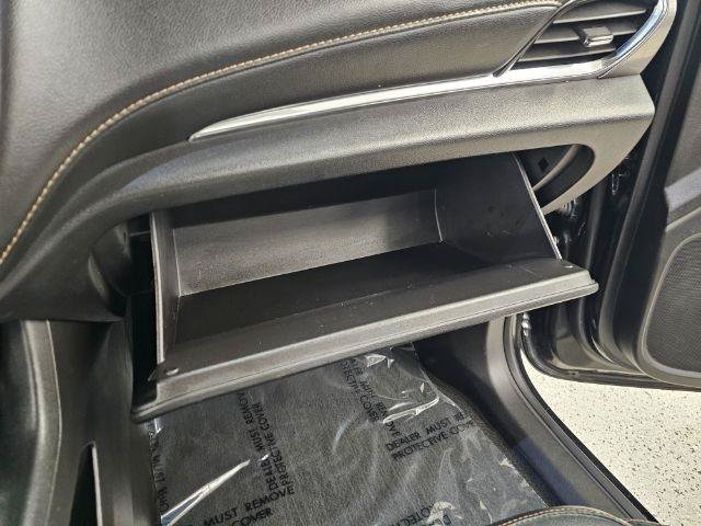 Used 2019 Chevrolet Traverse RS AWD/4WD image 27