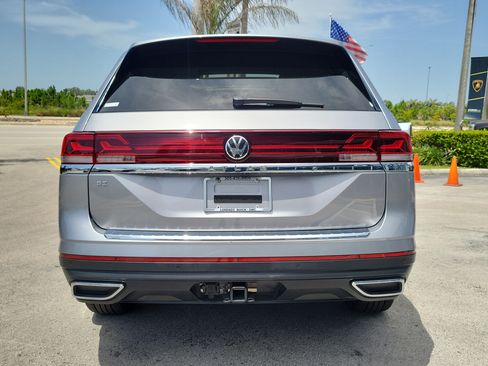 Used 2024 Volkswagen Atlas SE FWD image 6