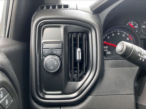 Used 2022 Chevrolet Silverado 1500 Custom RWD image 32