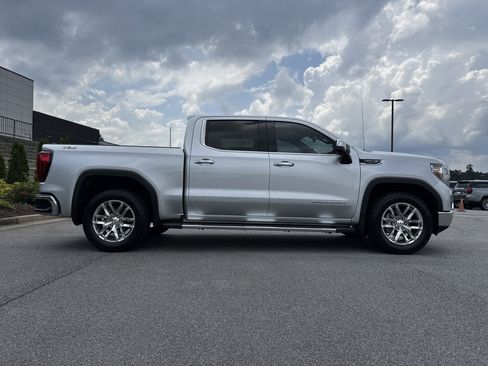 Used 2019 GMC Sierra 1500 SLT w/ SLT Premium Plus Package AWD/4WD image 11