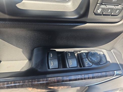 Used 2019 GMC Sierra 1500 Denali w/ Denali Ultimate Package AWD/4WD image 13