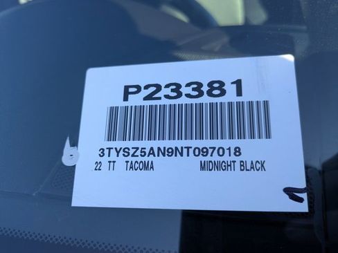 Used 2022 Toyota Tacoma TRD Sport image 31