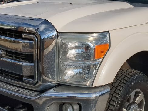 Used 2015 Ford F350 Lariat w/ Lariat Interior Package image 11