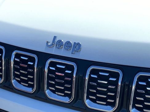 Used 2025 Jeep Compass Limited AWD/4WD image 26