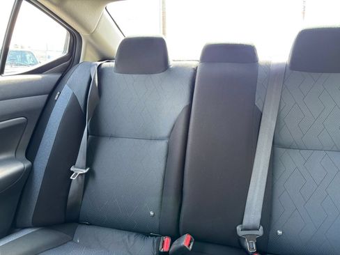 Used 2025 Nissan Versa SV FWD image 37