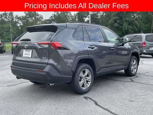 Used 2024 Toyota RAV4 XLE AWD/4WD image 5