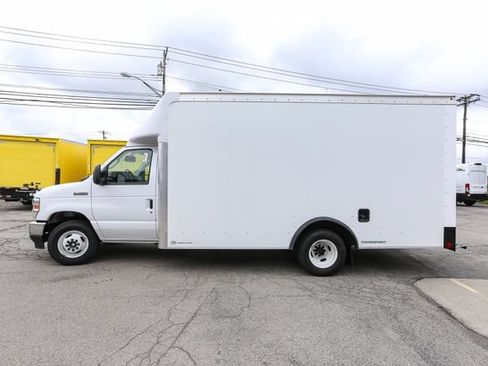 New 2027 Ford E-350 and Econoline 350 Super Duty w/ Power Equipment Group RWD image 5