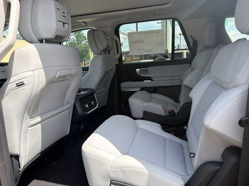 New 2027 Ford Expedition Max Platinum AWD/4WD image 13