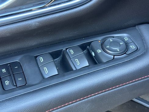 Used 2021 Chevrolet Suburban RST AWD/4WD image 13