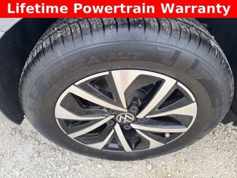 Used 2025 Volkswagen Jetta S image 22