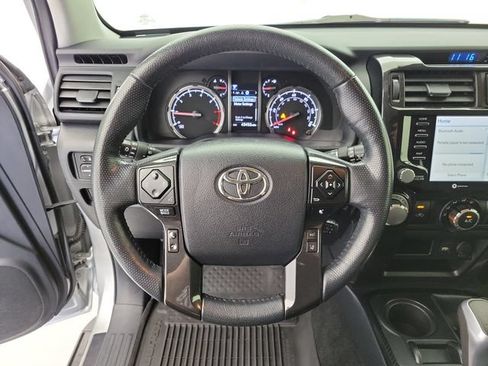 Used 2023 Toyota 4Runner TRD Off-Road Premium AWD/4WD image 20