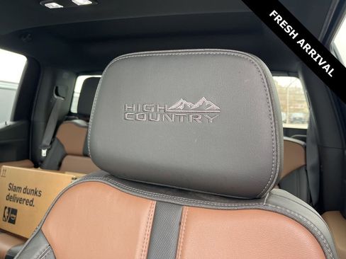 Used 2021 Chevrolet Silverado 1500 High Country w/ Technology Package image 12