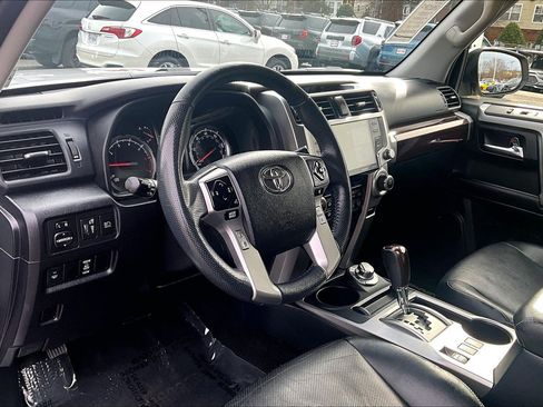Used 2020 Toyota 4Runner 4WD image 13