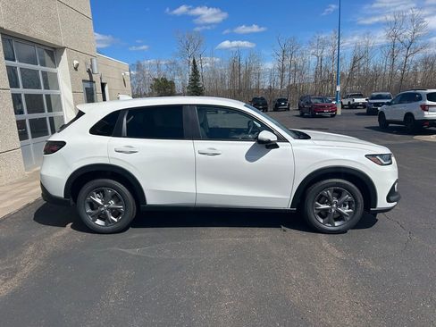 New 2026 Honda HR-V LX image 4