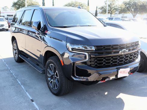 Used 2023 Chevrolet Tahoe Z71 w/ Luxury Package image 2