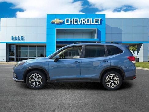 Used 2023 Subaru Forester Premium AWD/4WD image 6