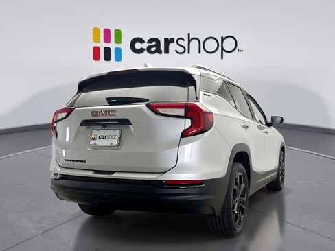 Used 2022 GMC Terrain SLE w/ Driver Convenience Package image 5