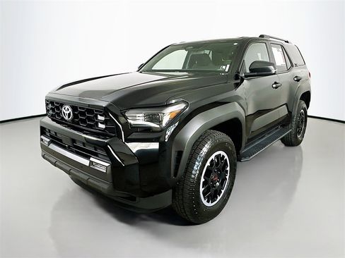 Used 2025 Toyota 4Runner TRD Off-Road image 3