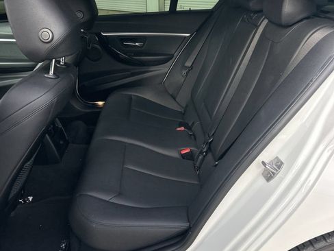 Used 2018 BMW 330e RWD image 13