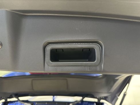 Used 2022 Nissan Rogue SV image 35