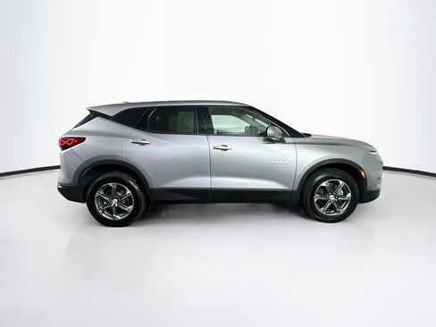 Used 2025 Chevrolet Blazer LT FWD image 10