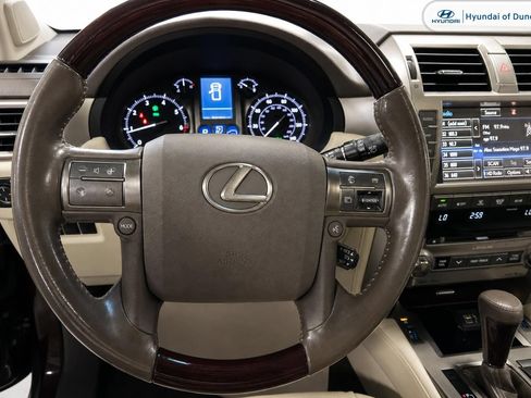 Used 2019 Lexus GX 460 Premium w/ Premium Package AWD/4WD image 11
