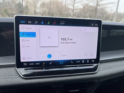 Used 2025 Volkswagen Tiguan S image 22