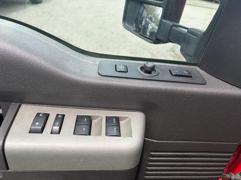 Used 2014 Ford F350 Lariat w/ Lariat Interior Package AWD/4WD image 28