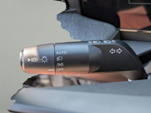 New 2026 Nissan Kicks SV image 24