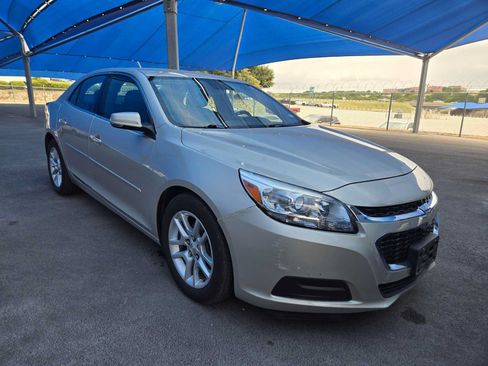 Used 2014 Chevrolet Malibu LT w/ Power Convenience Package FWD image 2