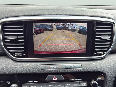 Used 2022 Kia Sportage EX w/ EX Technology Package FWD image 29