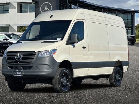 New 2025 Mercedes-Benz Sprinter 2500 image 8