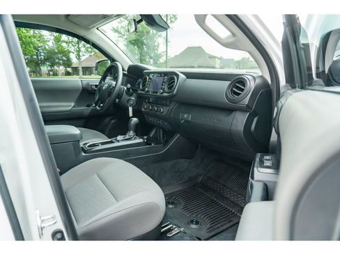 Used 2023 Toyota Tacoma SR AWD/4WD image 17