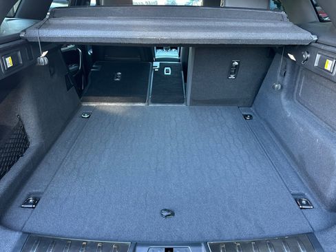 Used 2026 Jaguar F-PACE R-Dynamic S image 33