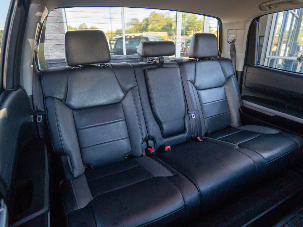Used 2021 Toyota Tundra Limited w/ Limited Premium Package AWD/4WD image 32