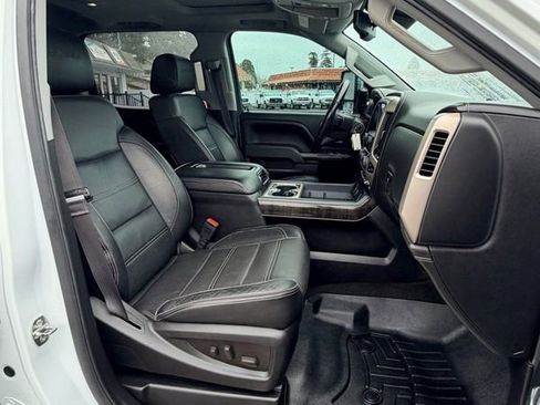 Used 2015 GMC Sierra 2500 Denali w/ Duramax Plus Package image 24