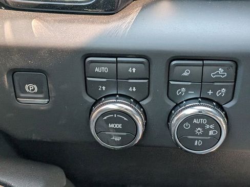 New 2026 GMC Sierra 1500 AT4 w/ AT4 Premium Package AWD/4WD image 24