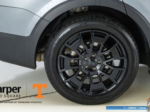 Used 2021 Kia Telluride SX w/ SX Prestige Package image 13