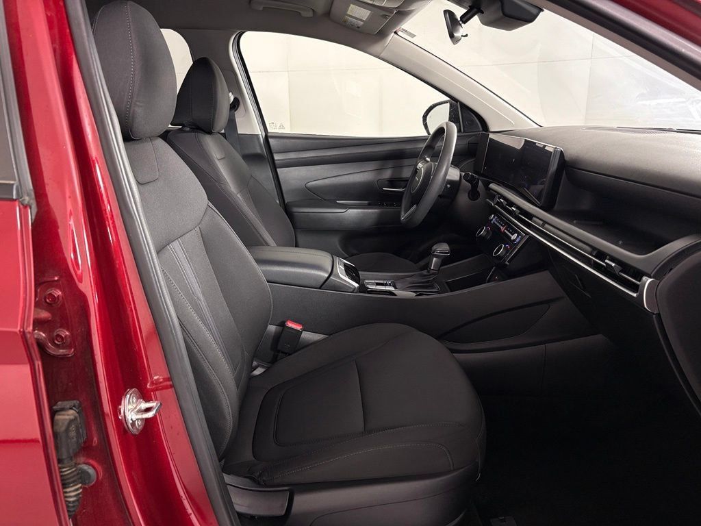 Used 2025 Hyundai Tucson SEL FWD image 43